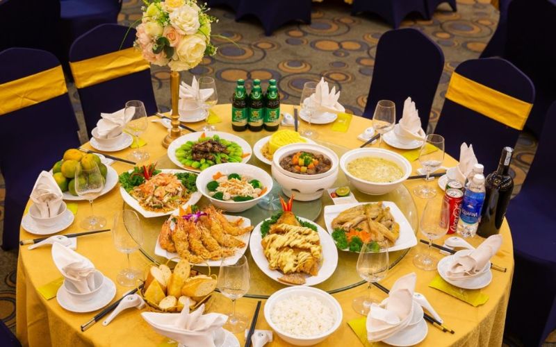 Mâm cỗ cưới